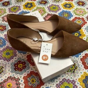 3 FOR $13
New Day Tan Faux Suede Flats
BRAND NEW w/TAGS